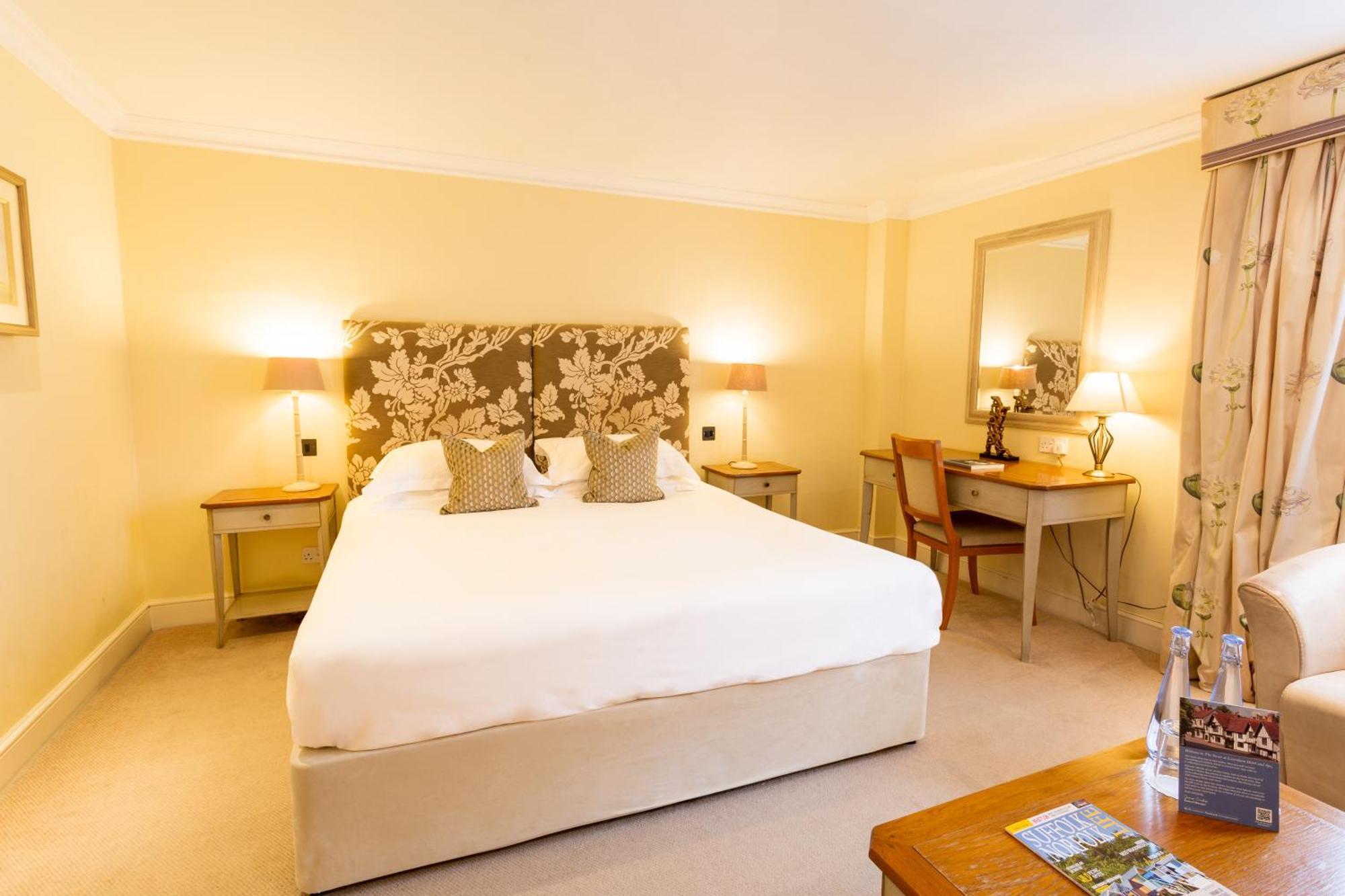 Large Double or Twin Room